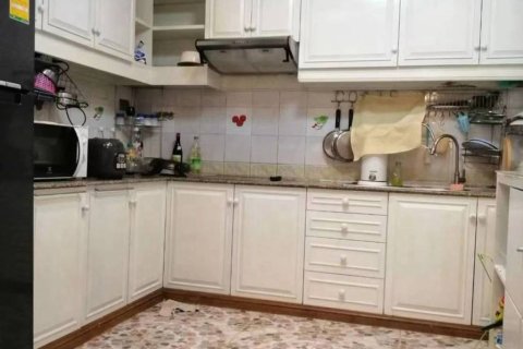 Condo in Bangkok, Thailand, 3 bedrooms  № 156814 - photo 9