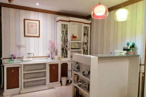 Condo in Bangkok, Thailand, 3 bedrooms  № 156814 - photo 8