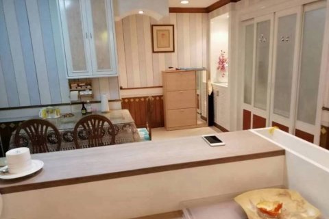 Condo in Bangkok, Thailand, 3 bedrooms  № 156814 - photo 3