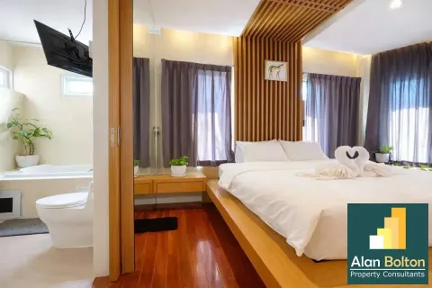 Casa de 7 dormitorios en Pattaya, Tailandia № 211065 - foto 8