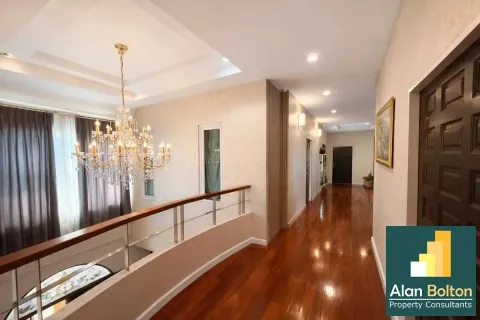 Casa de 7 dormitorios en Pattaya, Tailandia № 211065 - foto 6