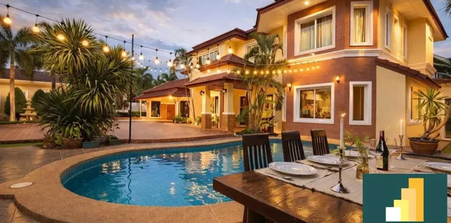 Casa de 7 dormitorios en Pattaya, Tailandia № 211065