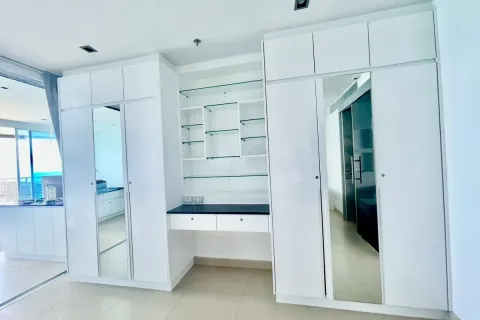 Casa de 7 dormitorios en Pattaya, Tailandia № 211065 - foto 13
