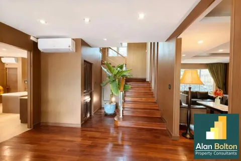 Casa de 7 dormitorios en Pattaya, Tailandia № 211065 - foto 5
