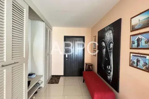 Condominio de 2 dormitorios en Pattaya, Tailandia № 211067 - foto 2