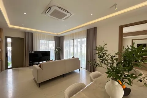 Casa de 3 dormitorios en Pattaya, Tailandia № 211069 - foto 11