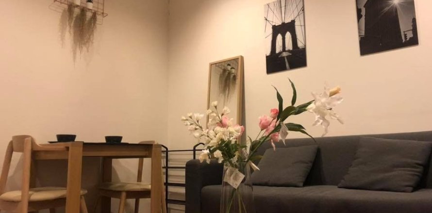 Studio dans le Condo à Watthana, Bangkok, Thaïlande  № 156249