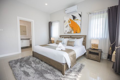 Villa in Hua Hin, Thailand 3 bedrooms № 169978 - photo 12
