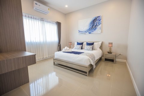 Villa in Hua Hin, Thailand 3 bedrooms № 169978 - photo 3