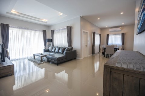Villa in Hua Hin, Thailand 3 bedrooms № 169978 - photo 6