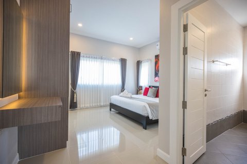 Villa in Hua Hin, Thailand 3 bedrooms № 169978 - photo 9