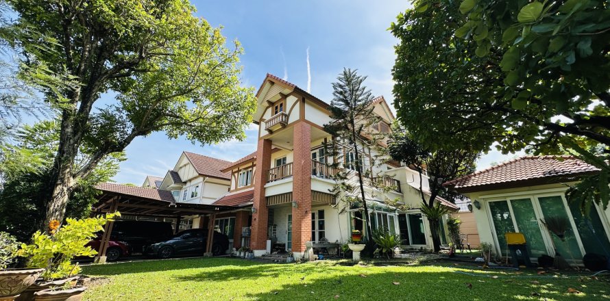 House in Bang Khen, Bangkok, Thailand 6 bedrooms № 154953