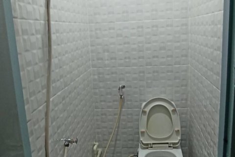 Duplex in Bang Kapi, Bangkok, Thailand 4 bedrooms № 161853 - photo 16