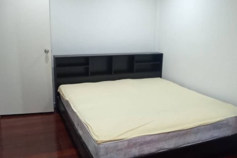 Duplex in Bang Kapi, Bangkok, Thailand 4 bedrooms № 161853 - photo 3