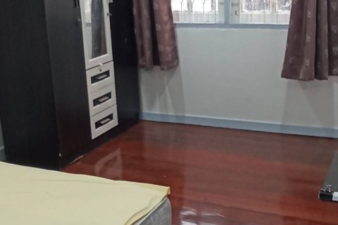 Duplex in Bang Kapi, Bangkok, Thailand 4 bedrooms № 161853 - photo 13