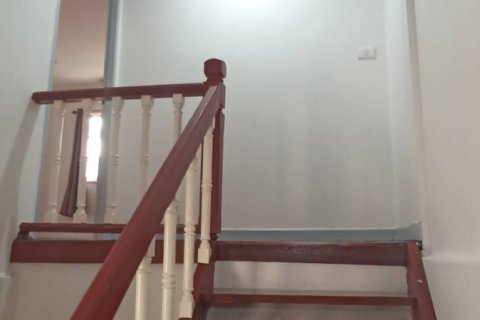 Duplex in Bang Kapi, Bangkok, Thailand 4 bedrooms № 161853 - photo 4