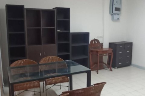 Duplex in Bang Kapi, Bangkok, Thailand 4 bedrooms № 161853 - photo 12