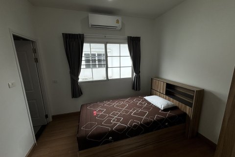 Duplex in Phasi Charoen, Bangkok, Thailand 4 bedrooms № 161855 - photo 13