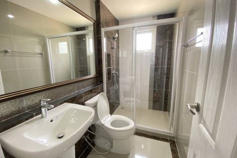 Duplex in Phasi Charoen, Bangkok, Thailand 4 bedrooms № 161855 - photo 10