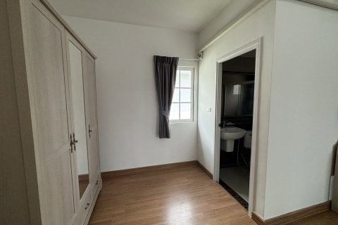 Duplex in Phasi Charoen, Bangkok, Thailand 4 bedrooms № 161855 - photo 12