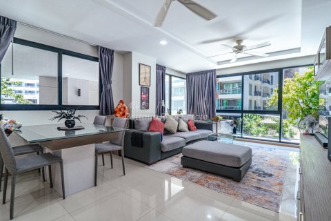 Condo in Bang Lamung, Thailand, 3 bedrooms  № 194706 - photo 2