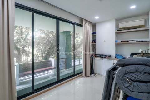 Condo in Bang Lamung, Thailand, 3 bedrooms  № 194706 - photo 10
