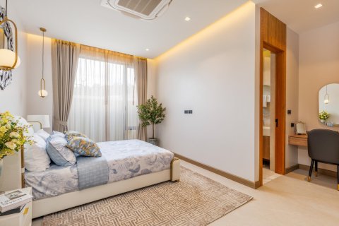 House in Bang Tao, Thailand 4 bedrooms № 153865 - photo 11