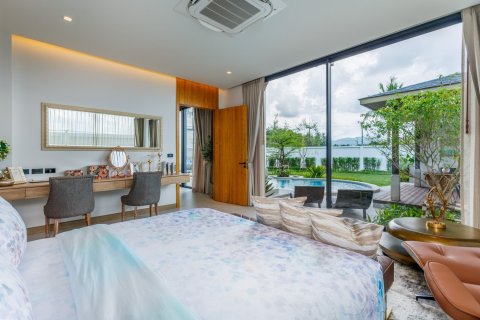 House in Bang Tao, Thailand 4 bedrooms № 153865 - photo 13