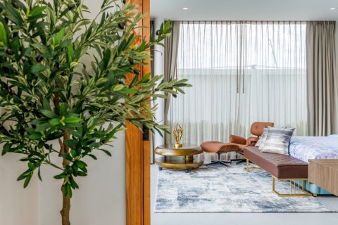 House in Bang Tao, Thailand 4 bedrooms № 153865 - photo 12