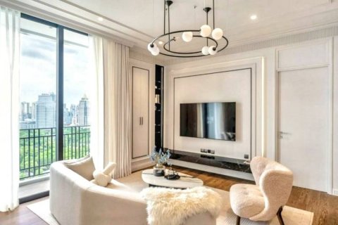Condo in Bangkok, Thailand, 3 bedrooms  № 117185 - photo 2