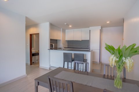 Condo in Bangkok, Thailand, 2 bedrooms  № 143679 - photo 5