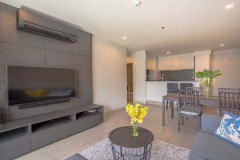 Condo in Bangkok, Thailand, 2 bedrooms  № 143679 - photo 6