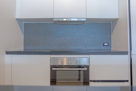 Condo in Bangkok, Thailand, 2 bedrooms  № 143679 - photo 19