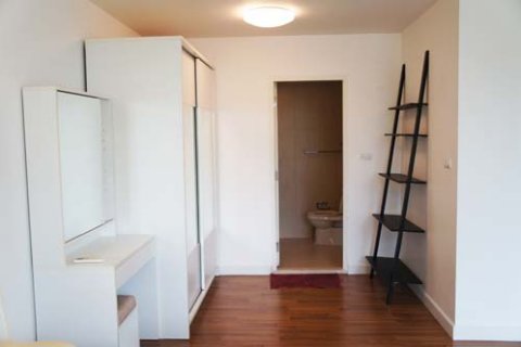 Кондоминиум с 1 спальней в Бангкоке, Таиланд № 143675 - фото 3