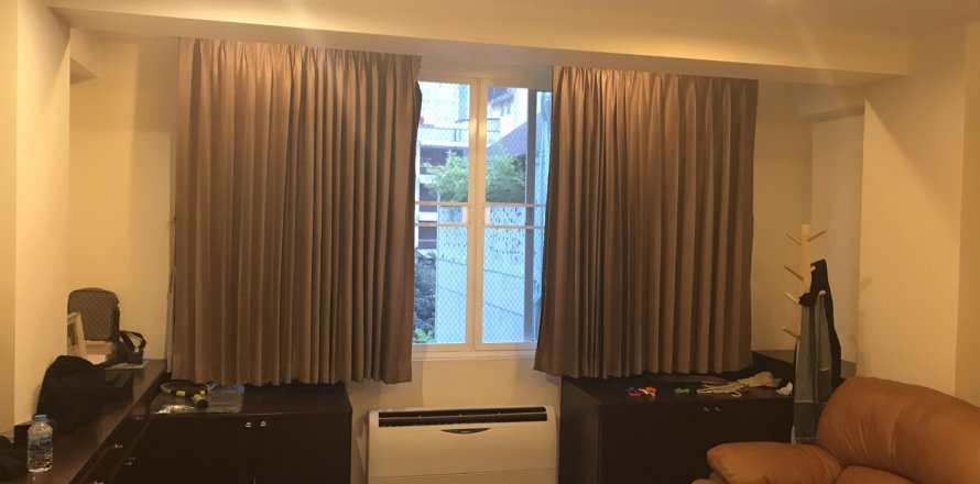 Condo in Bangkok, Thailand, 4 bedrooms  № 143676