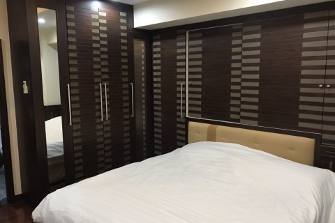 Condo in Bangkok, Thailand, 4 bedrooms  № 143676 - photo 9
