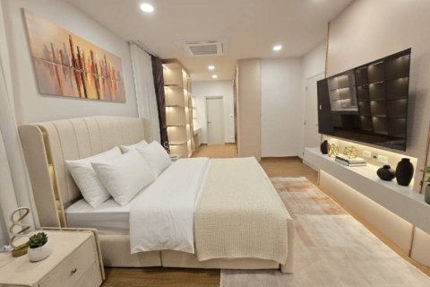 House in Samut Prakan, Thailand 4 bedrooms № 173009 - photo 10