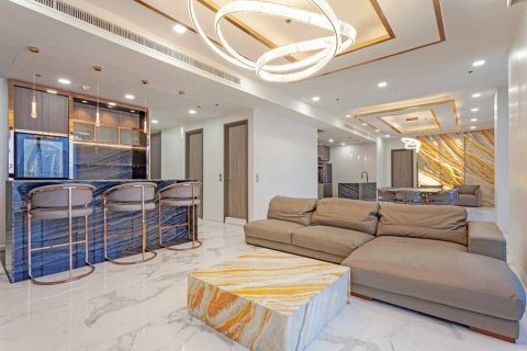 Кондоминиум с 3 спальнями в Банг-Кхо-Лаеме, Бангкок, Таиланд № 173005 - фото 2