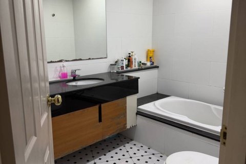 Condo in Bang Kho Laem, Bangkok, Thailand, 2 bedrooms № 173010 - photo 9