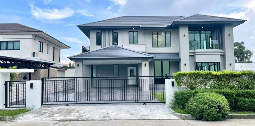 House in Samut Sakhon, Thailand 4 bedrooms № 154777