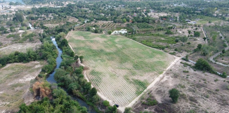 Terrain à Hua Hin, Thaïlande 33600 m2 № 154775