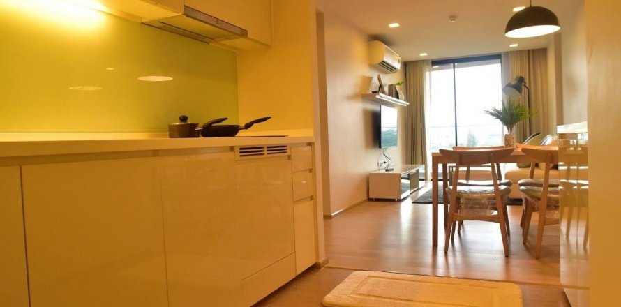 Кондоминиум с 2 спальнями в Ваттхане, Бангкок, Таиланд № 140098