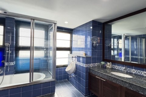 Кондоминиум с 4 спальнями в Сатхоне, Бангкок, Таиланд № 140104 - фото 7