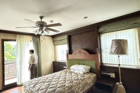 Кондоминиум с 4 спальнями в Сатхоне, Бангкок, Таиланд № 140104 - фото 2