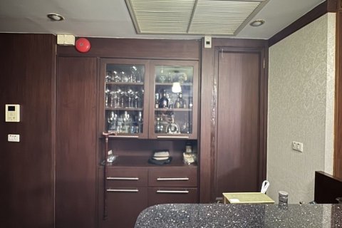 Кондоминиум с 4 спальнями в Сатхоне, Бангкок, Таиланд № 140104 - фото 28