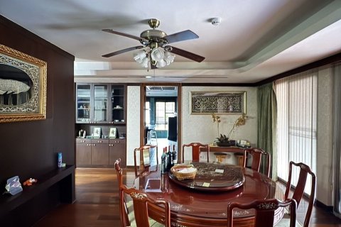 Кондоминиум с 4 спальнями в Сатхоне, Бангкок, Таиланд № 140104 - фото 16