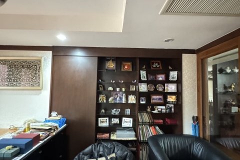 Кондоминиум с 4 спальнями в Сатхоне, Бангкок, Таиланд № 140104 - фото 4