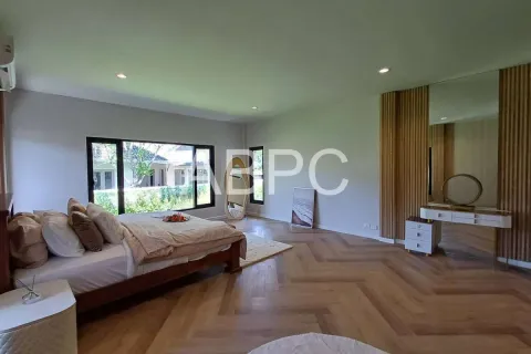 Casa de 4 dormitorios en Pattaya, Tailandia № 211504 - foto 6