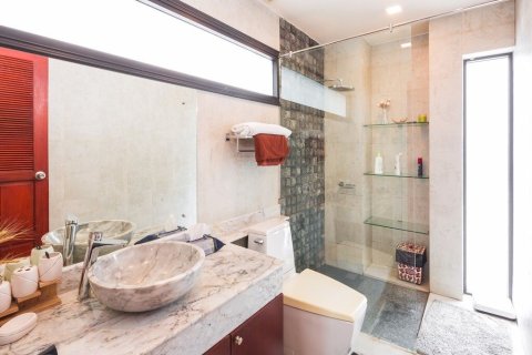 Дуплекс в Пхукете, Таиланд с 5 спальнями  № 162221 - фото 12