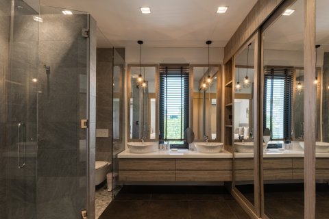 House in Bang Tao, Thailand 2 bedrooms № 162282 - photo 14